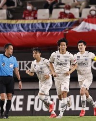  弗赖堡主场爆冷击败拜仁，卫冕冠军遭遇赛季首败