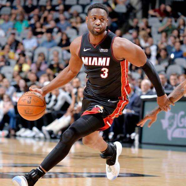  巴特勒硬解关键球，热火加时险胜活塞保希望