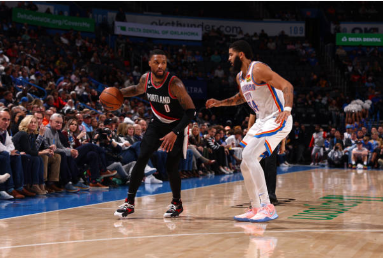  开拓者利拉德超远压哨三分绝杀魔术